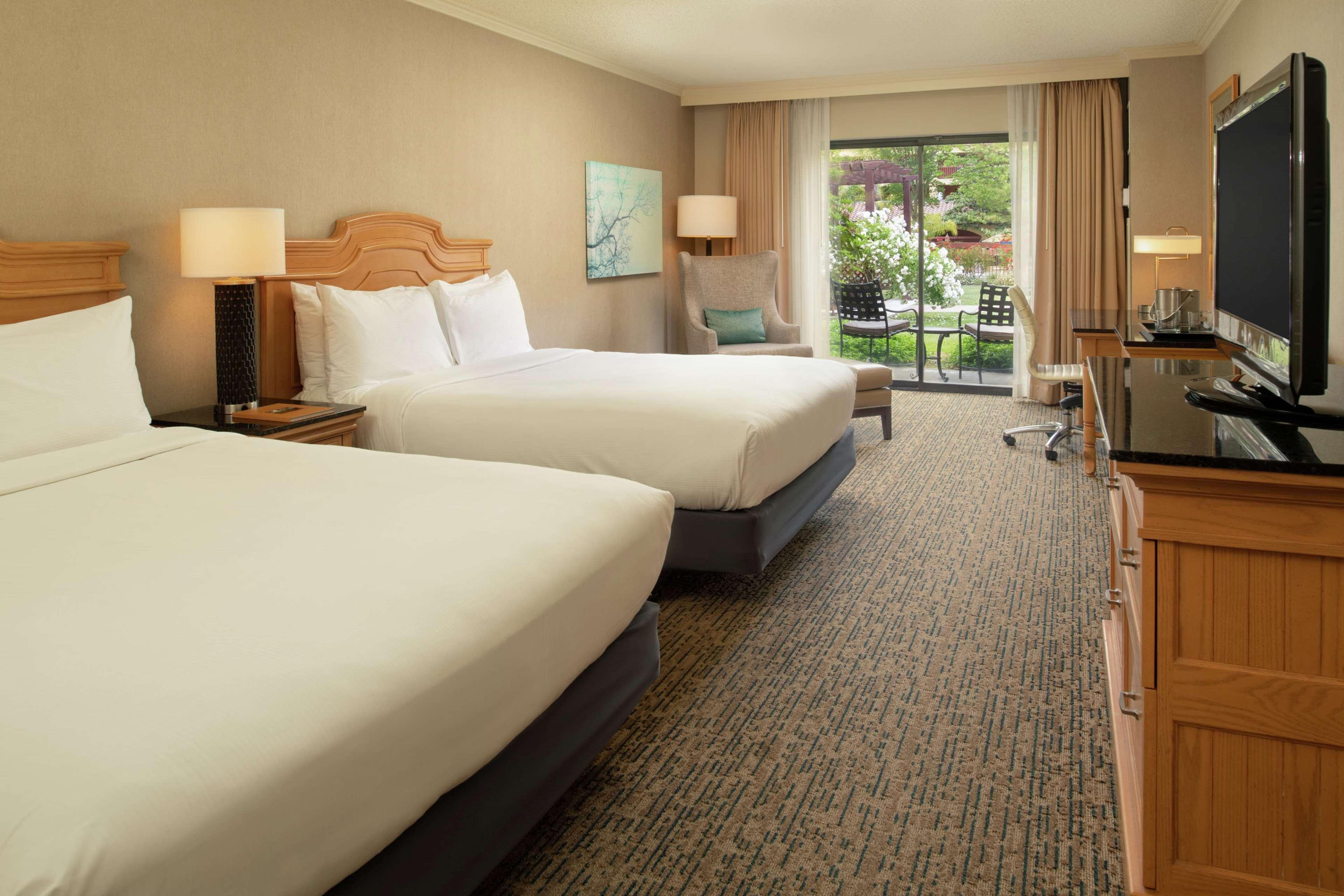 Hotel Doubletree By Hilton Sonoma Wine Country à Rohnert Park Extérieur photo