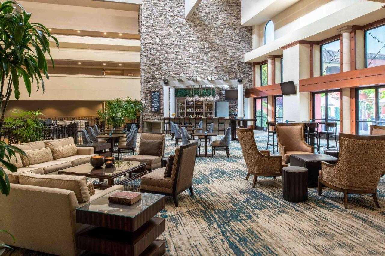 Hotel Doubletree By Hilton Sonoma Wine Country à Rohnert Park Extérieur photo