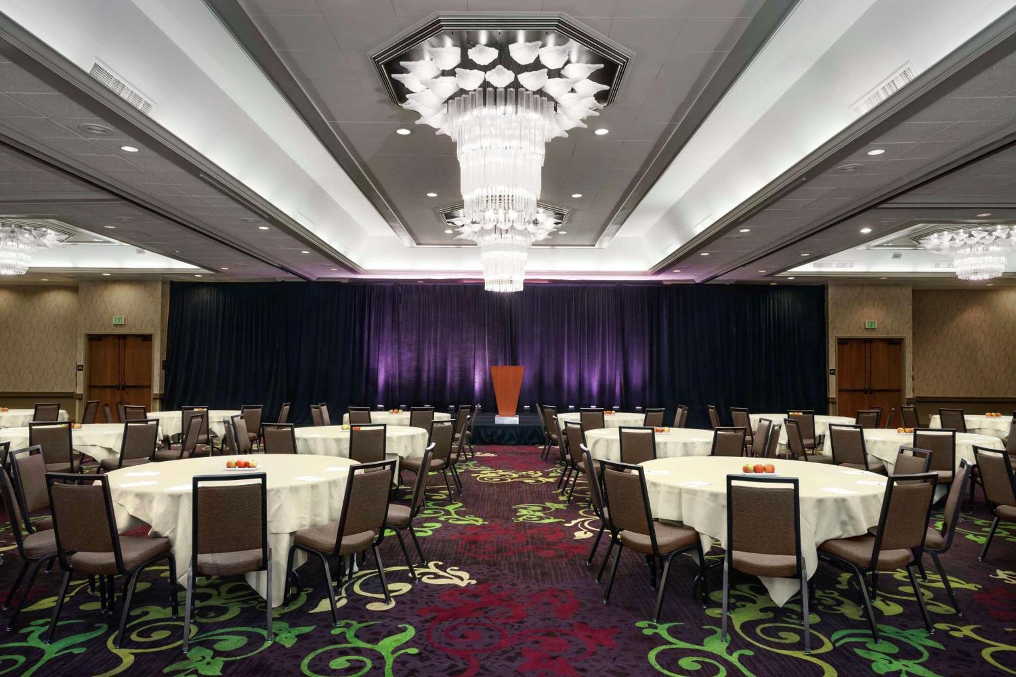 Hotel Doubletree By Hilton Sonoma Wine Country à Rohnert Park Extérieur photo