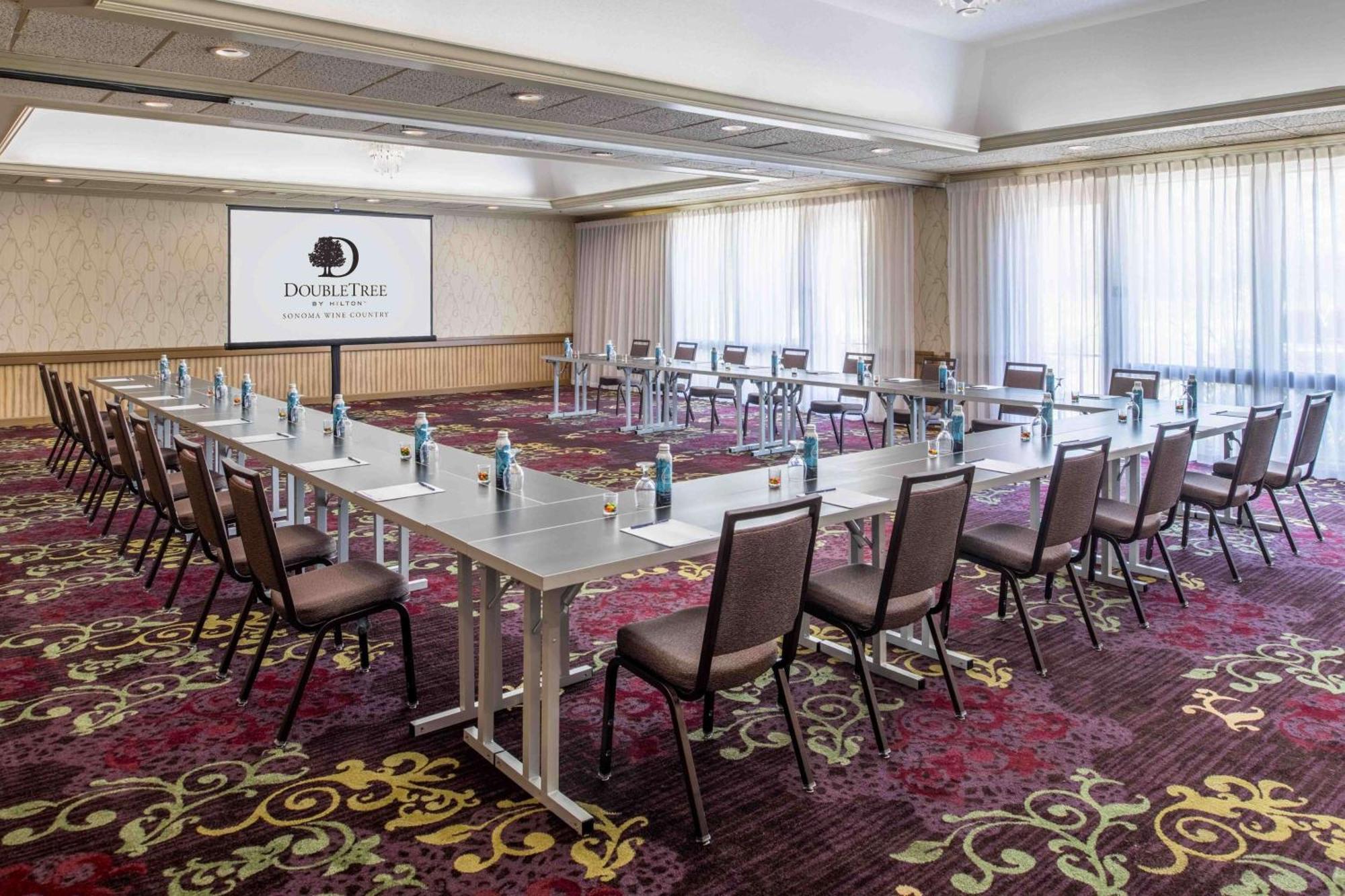 Hotel Doubletree By Hilton Sonoma Wine Country à Rohnert Park Extérieur photo