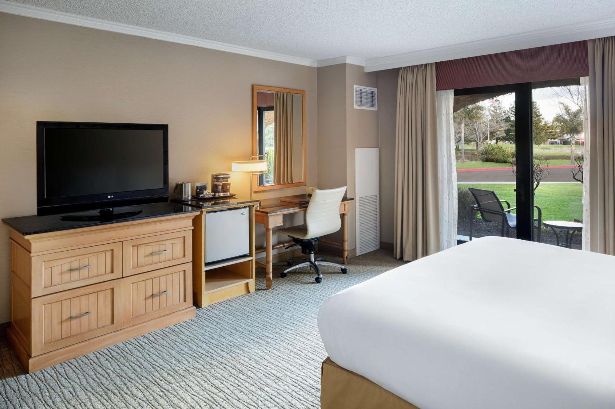 Hotel Doubletree By Hilton Sonoma Wine Country à Rohnert Park Extérieur photo